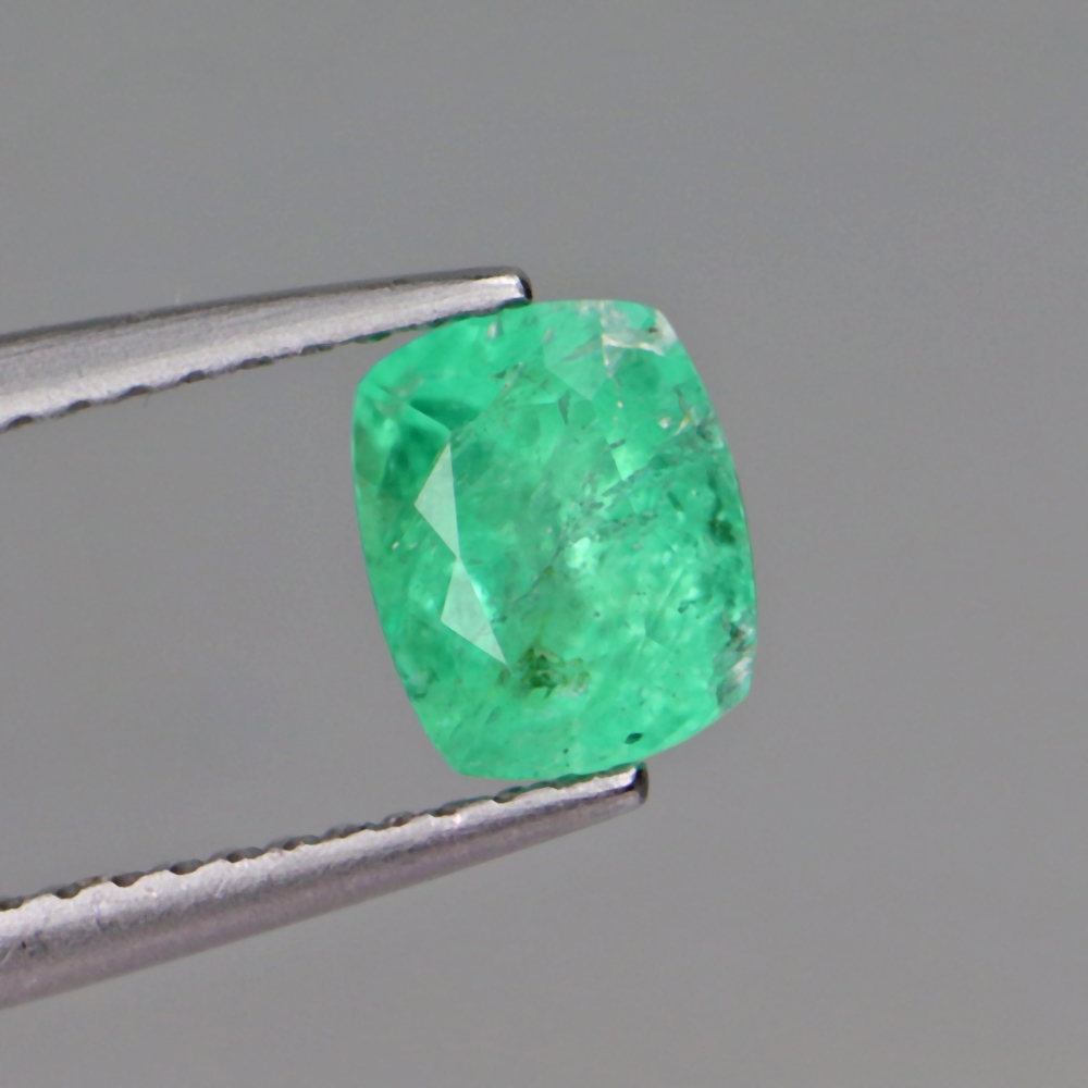 1.02 Cts Natural Emerald For Sales