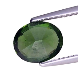 AIG certified 2.17 CTS Green natural garnet ( DEMANTOID ) oval cut loose gemstones " see video "